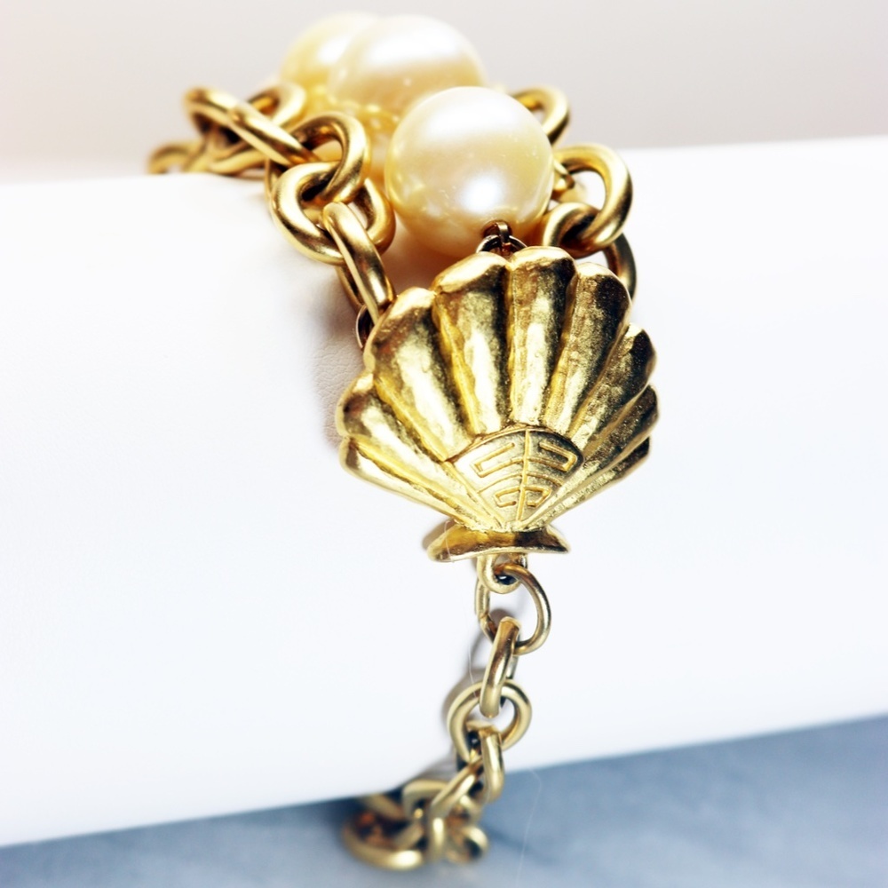 ⚜️ Rare Vintage Givenchy Bijoux Pearl & Gold Seashell Link Adjustable Bracelet ✨ - Picture 6 of 16